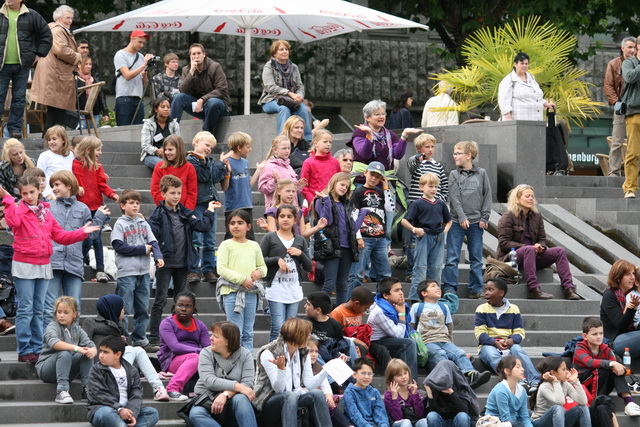 gal/2010/2010 Saitentwist Weltkindertag Burgplatz Essen 20.09.JugendhilfegGmbH Essen/2010 Saitentwist Weltkindertag Burgplatz Jugend Hilfe gGm20.09. 020.jpg